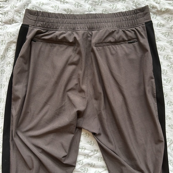 Athleta 10 TALL pants, like a jogger and work pants combo - Picture 3 of 3